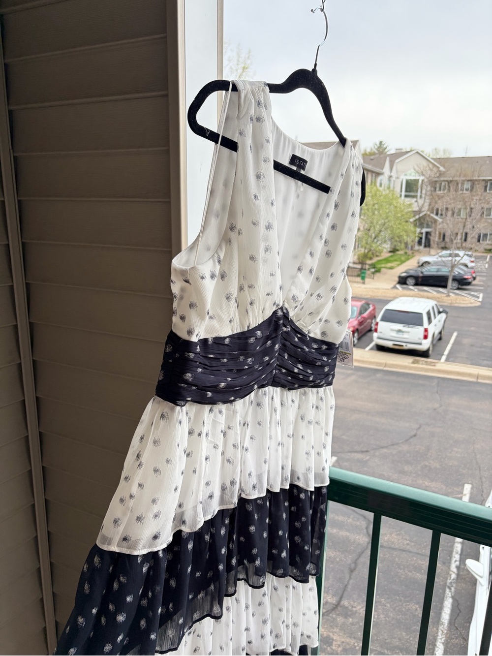 🆕✨ 1.STATE Polka Dot Tiered Maxi Dress Size 14 White Navy Chiffon Casual Party - Picture 6 of 17